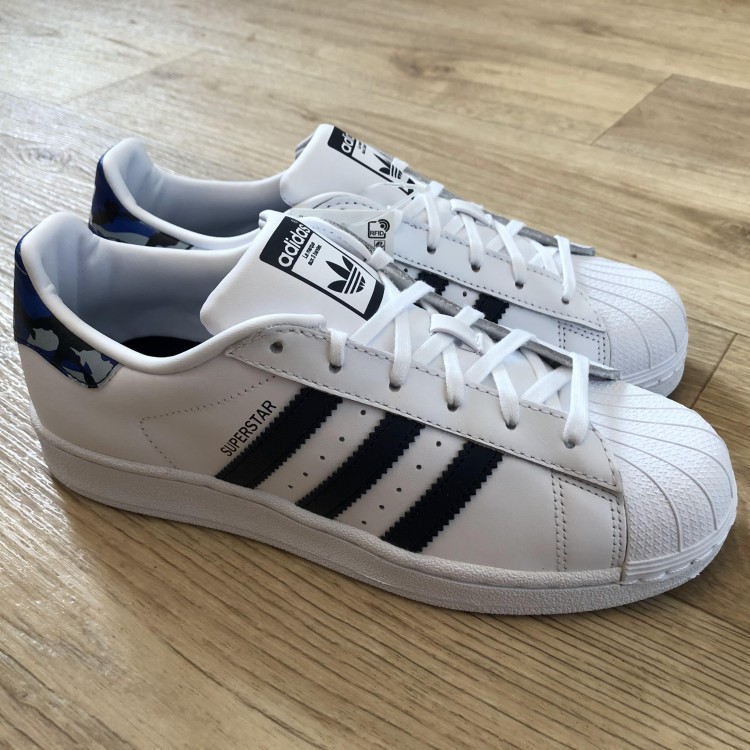 Кроссовки Adidas Superstar белые с синим